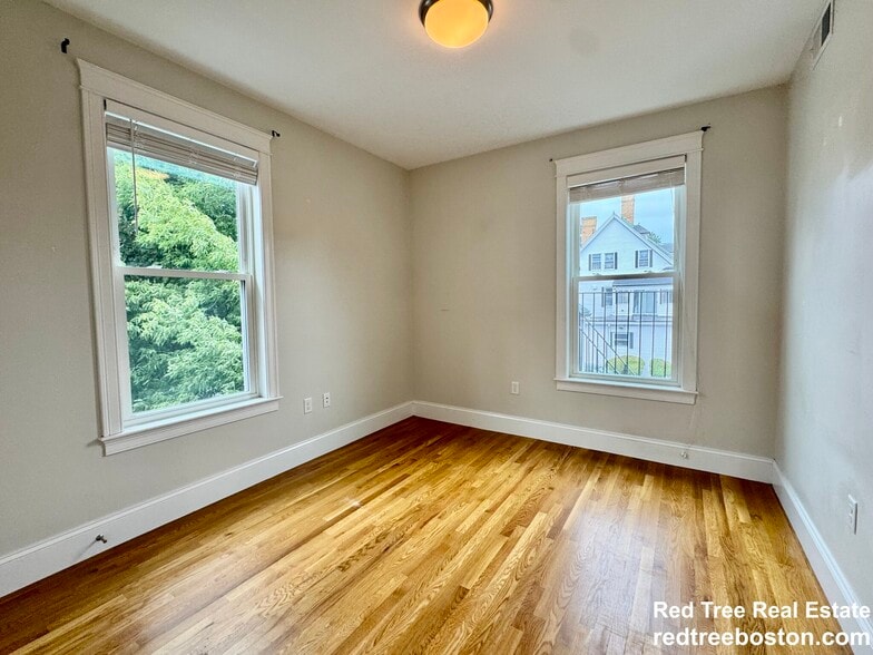 Building Photo - 405 S Huntington Ave