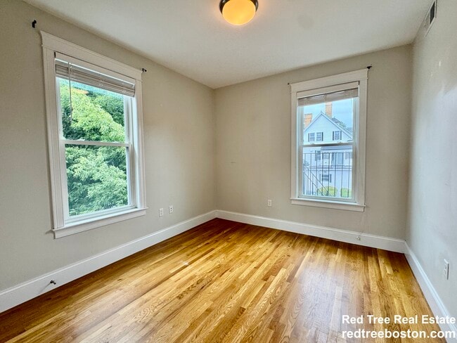 Building Photo - 405 S Huntington Ave