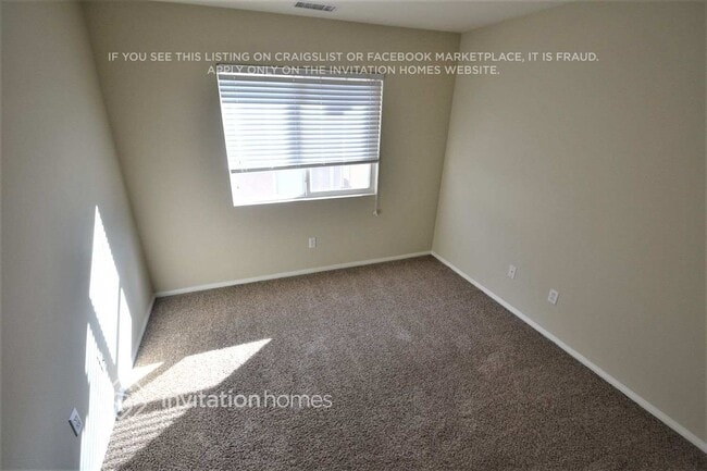 Building Photo - 1052 E Agate Ct