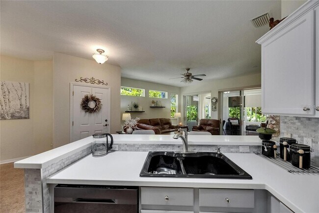 Building Photo - 2068 Sifield Greens Way