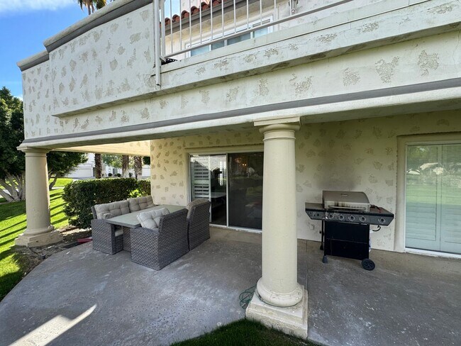 Building Photo - Long Term - 3 Bed 2 Bath in Desert Falls!