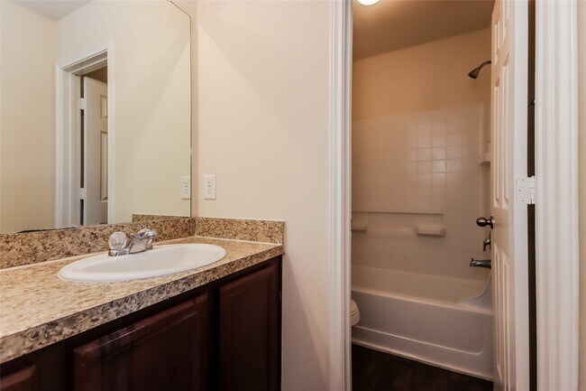 Building Photo - 2435 Tomica Ct