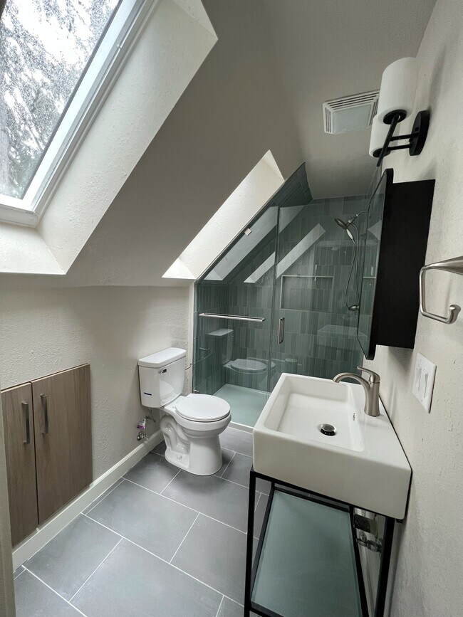 Bedroom 3 Bathroom - 15511 45th Pl W