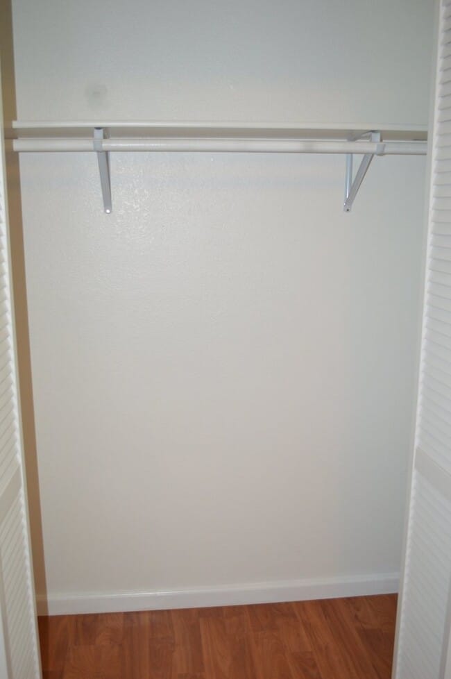 Building Photo - 1531 Northview Dr