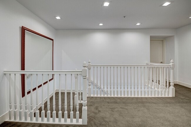 Building Photo - Amazing LARGE home in Ladera Ranch!