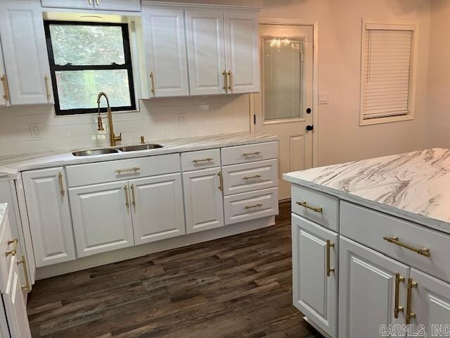 Building Photo - 1715 Convent St