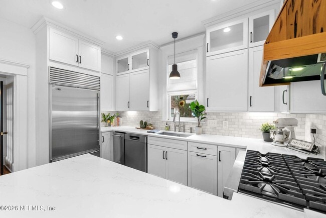 Building Photo - 4236 Melrose Ave