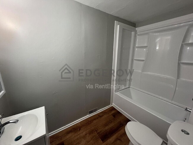 Building Photo - 298 McLaughlin Ave