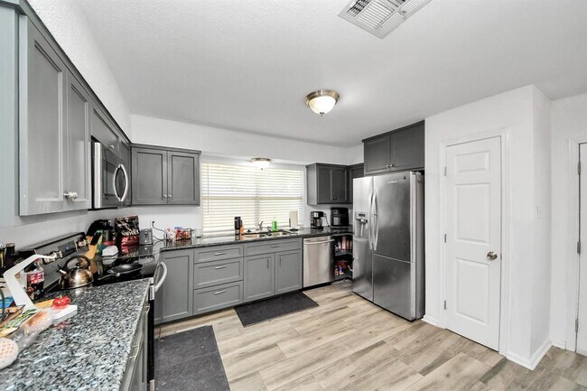 Building Photo - 11031 Kirkmead Dr