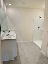 Building Photo - 2917 Canary Ln