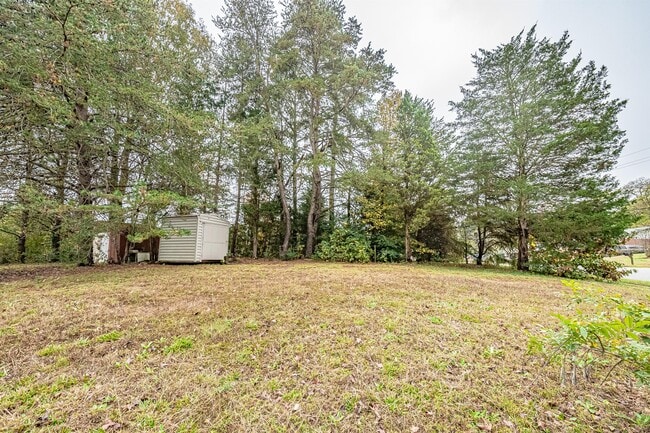 Building Photo - 735 Edgegreen Dr
