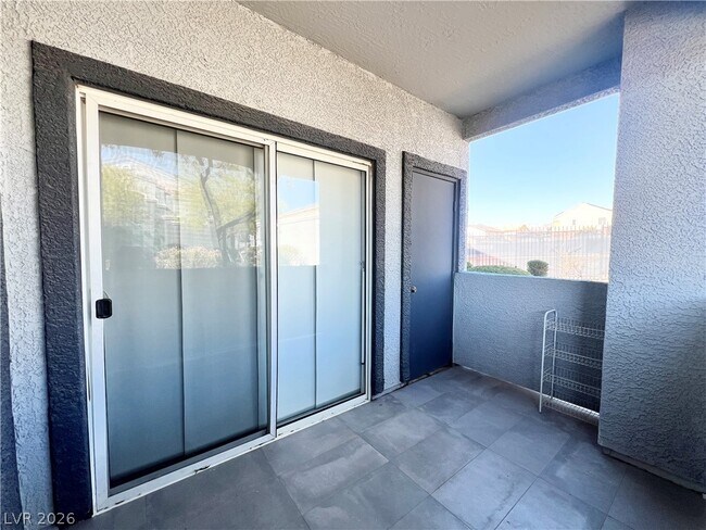 Building Photo - 6955 N Durango Dr