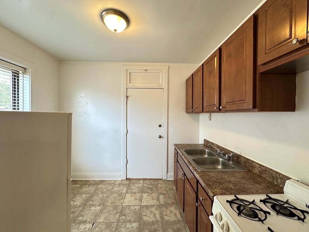 Building Photo - 2649.5 N Spaulding Ave