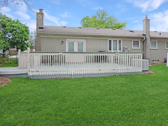 Building Photo - 37183 Vargo