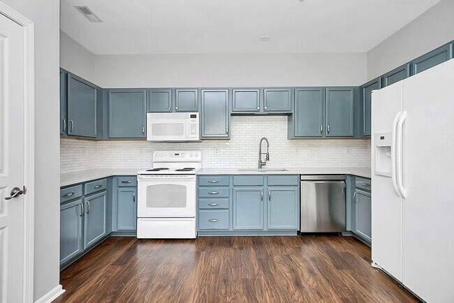 Building Photo - Beautiful 3BD/2BA Ranch in Alexander Chase!