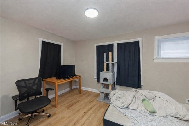 Building Photo - 1446 Hopkins Ave