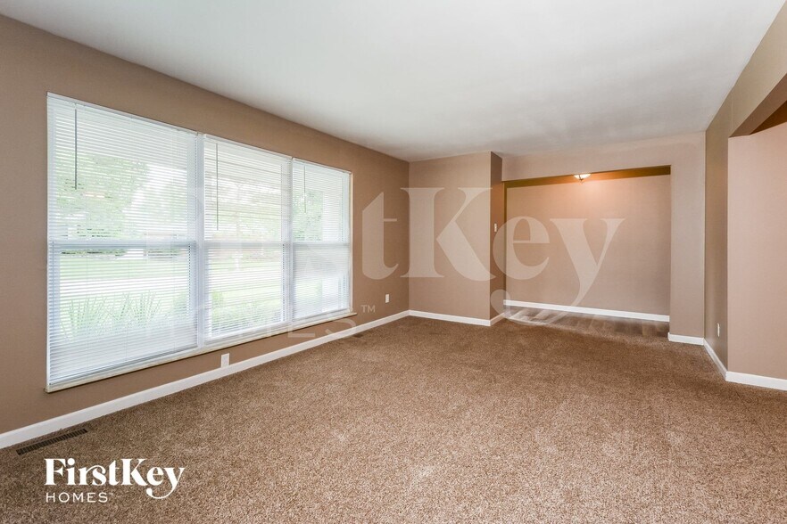 Building Photo - 13825 Invicta Dr