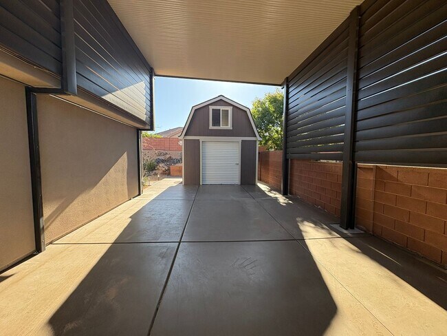 Building Photo - Beautiful Home In Hurricane