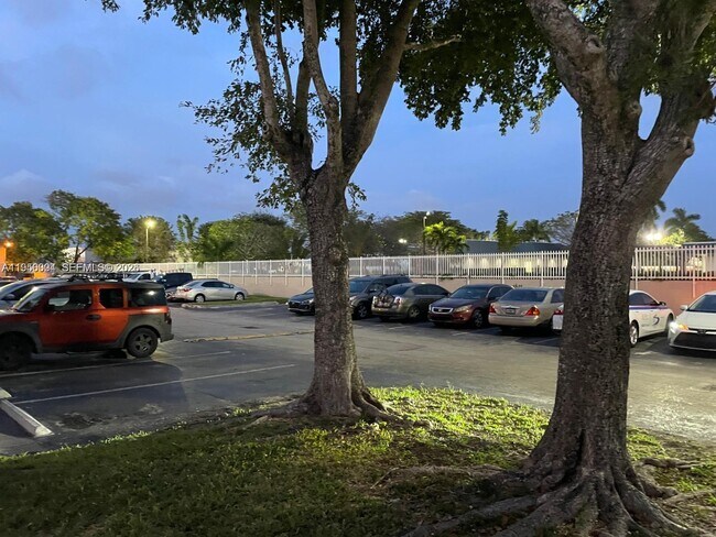 Building Photo - 15354 SW 72nd St