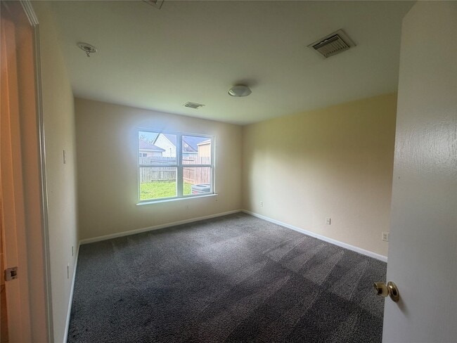 Building Photo - 8103 Forest Glen Dr