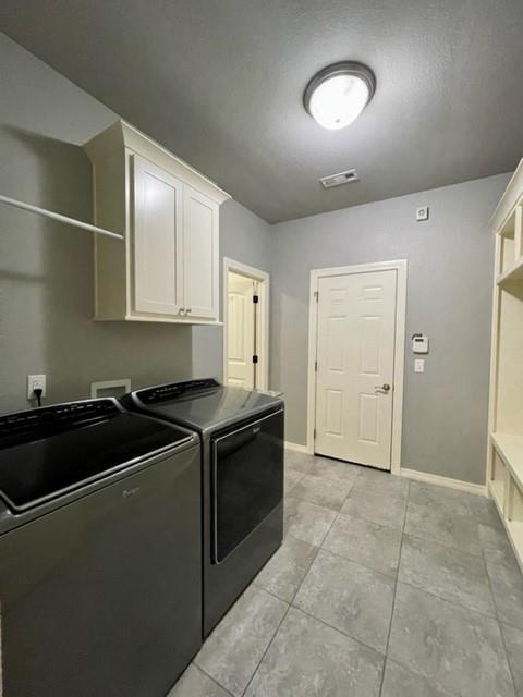 Building Photo - 2903 SW Briar Creek Ave