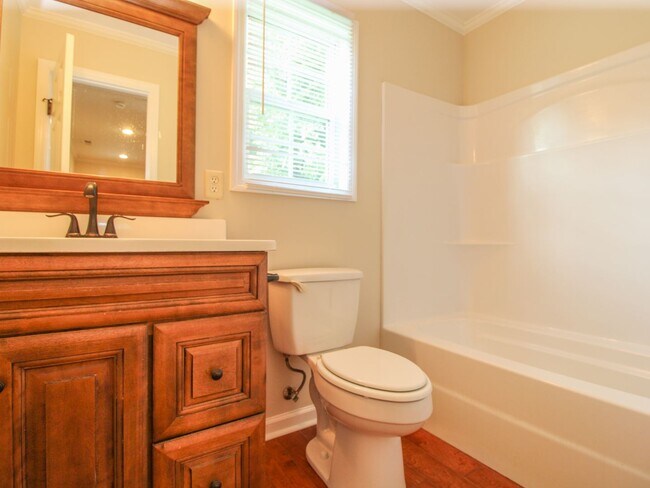 Building Photo - Convenient 2 bed 1 bath home in Athens Cit...