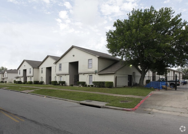 Building Photo - Horizon Apartments