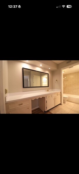 Building Photo - 2727 Briarhurst Dr