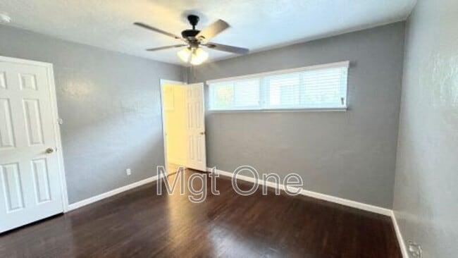 Building Photo - 4637 Central Ave