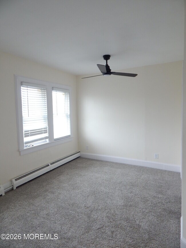 Building Photo - 90 Mt Hermon Way