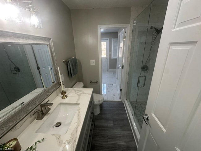 Building Photo - 1165 Lazyboy Ln