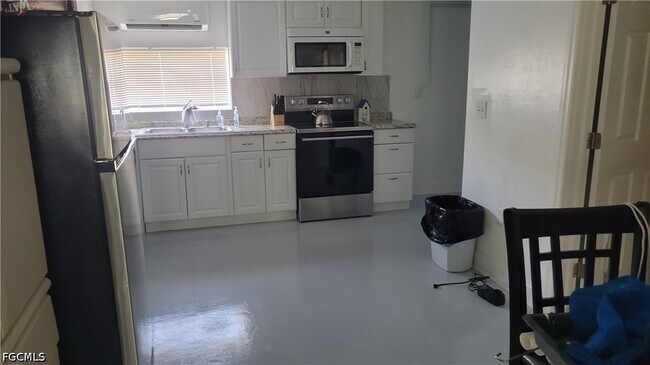 Building Photo - 1288 Waite Dr