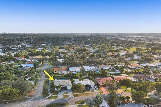 Building Photo - 1102 Meadow Lark Ave