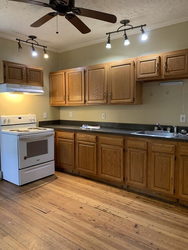 Building Photo - 221 Philadelphia Ave