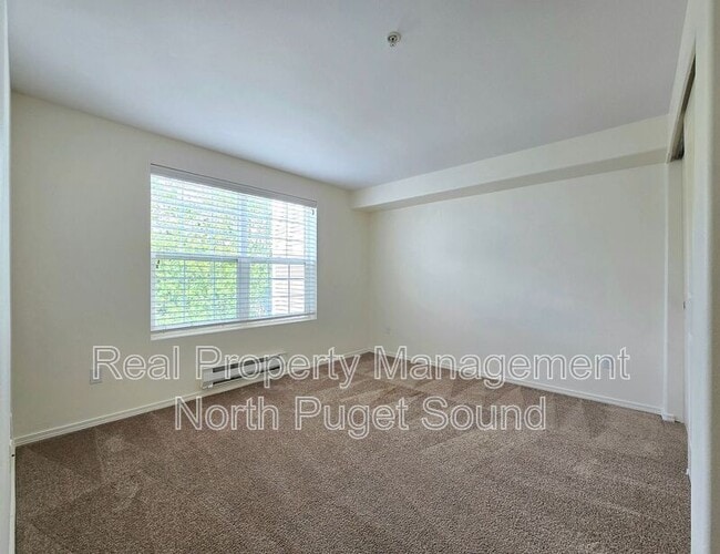 Building Photo - 18621 Blueberry Ln