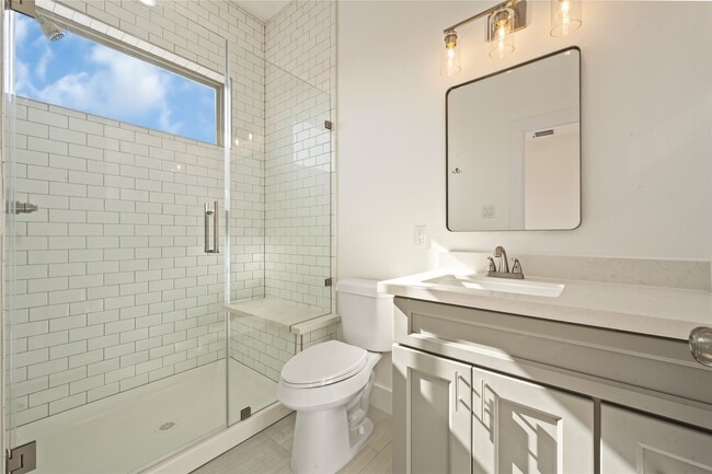 Building Photo - 5623 Eskridge St