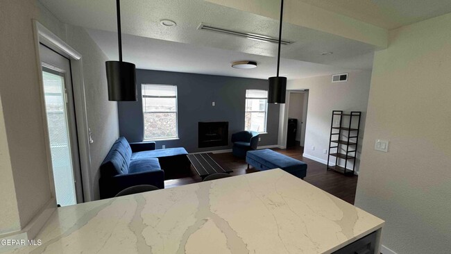 Building Photo - 7448 Plaza Taurina Dr