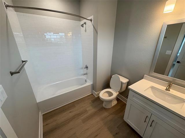 Building Photo - 422 S Lillian