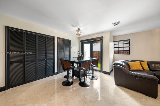 Building Photo - 5424 SW 154th Pl