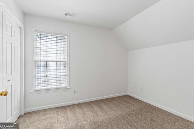 Building Photo - 1249 McLendon Dr