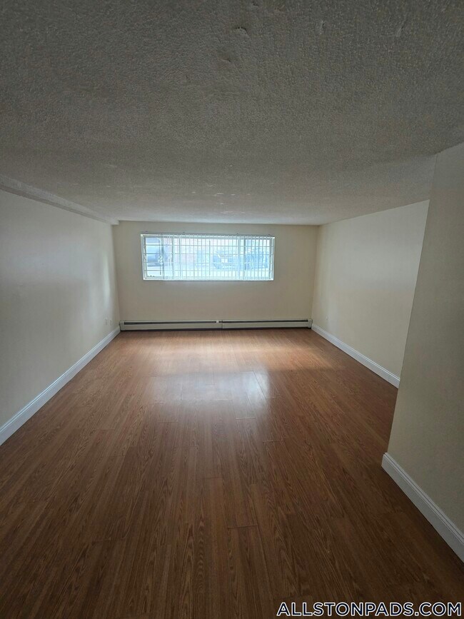 Building Photo - 90 Gardner St