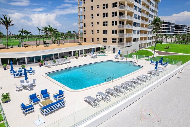 Building Photo - 603 Longboat Club Rd