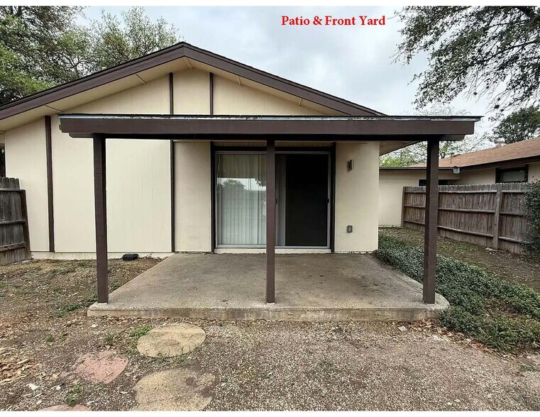 Patio and Private Yard - 8502 Sagebrush Ln