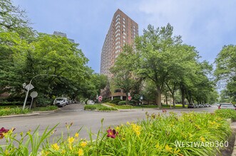 Building Photo - 3100 N Lake Shore Dr