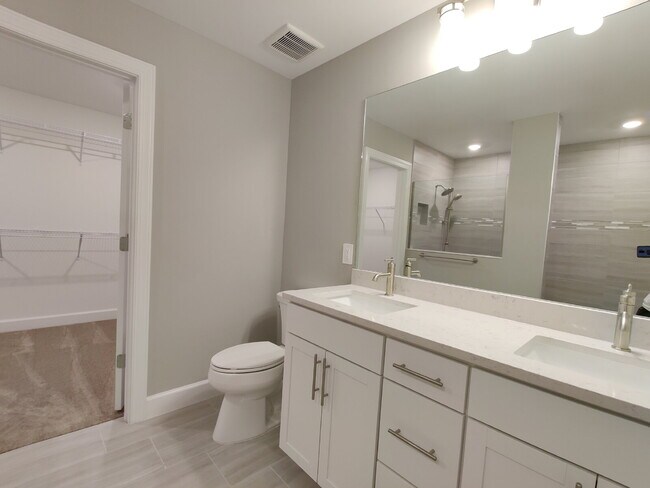 Building Photo - 6211 Baywood Ct