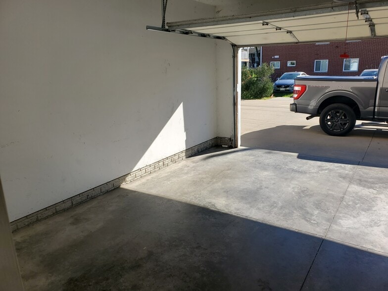 garage with auto openers - 603 3rd Ave