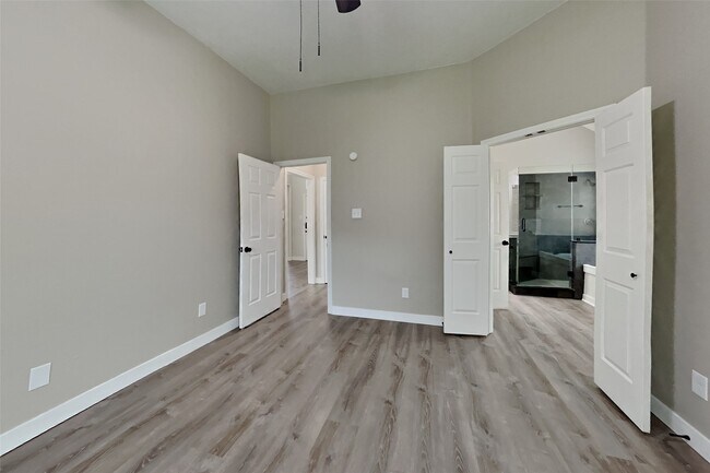Building Photo - 30802 Sifton Dr