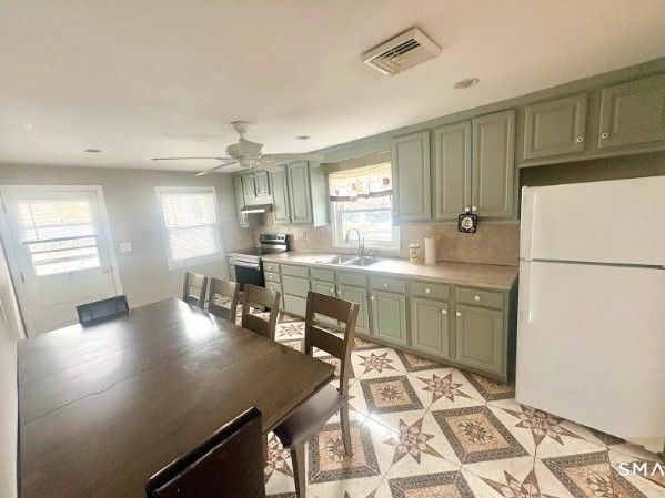 Building Photo - 48 Gates Ave