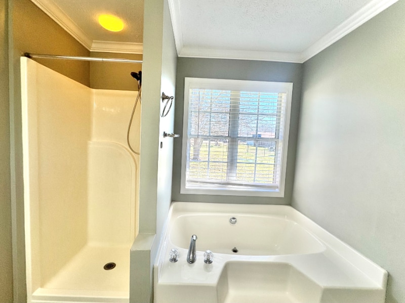 Building Photo - 54 Lawrence Rd