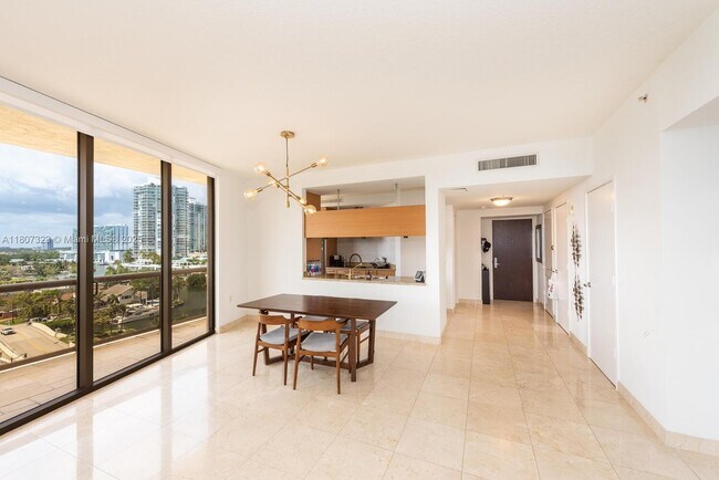Building Photo - 16275 Collins Ave